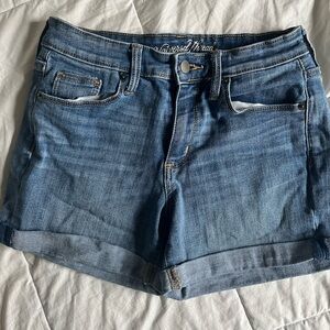 Universal Thread Women's Blue Denim Shorts